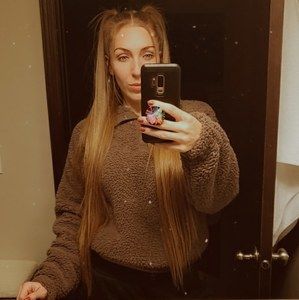 Meet your Posher, Makayla